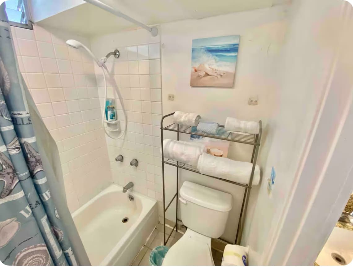 702a Central, Close to BEACH! - Photo 1