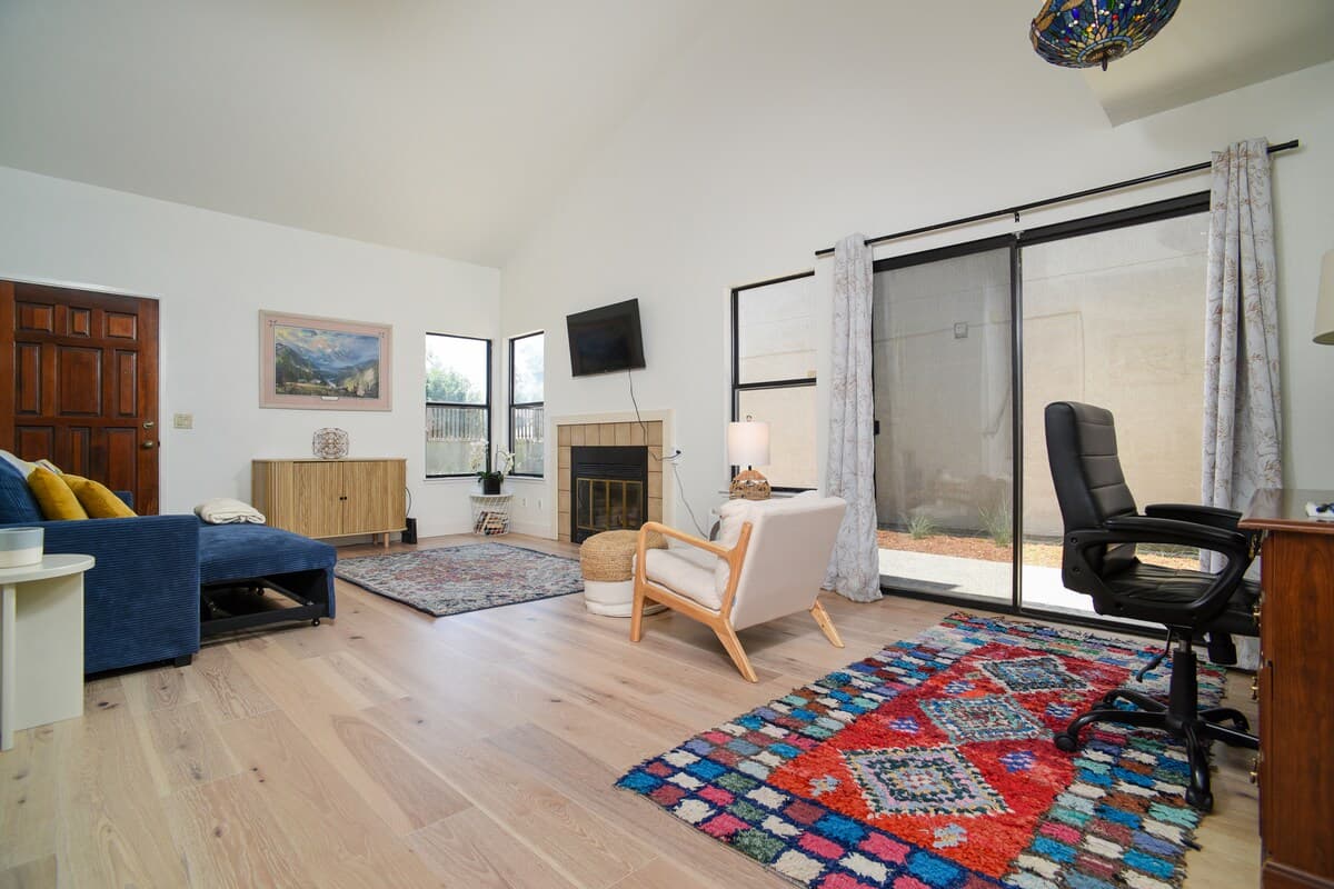 Stylish Pocket-Greenhaven Home Near River & Parks - Photo 3