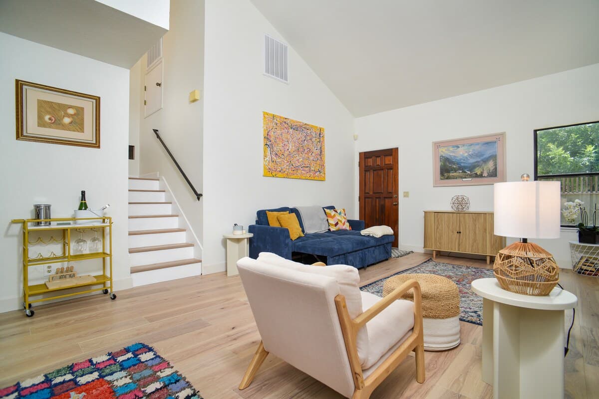 Stylish Pocket-Greenhaven Home Near River & Parks - Photo 4
