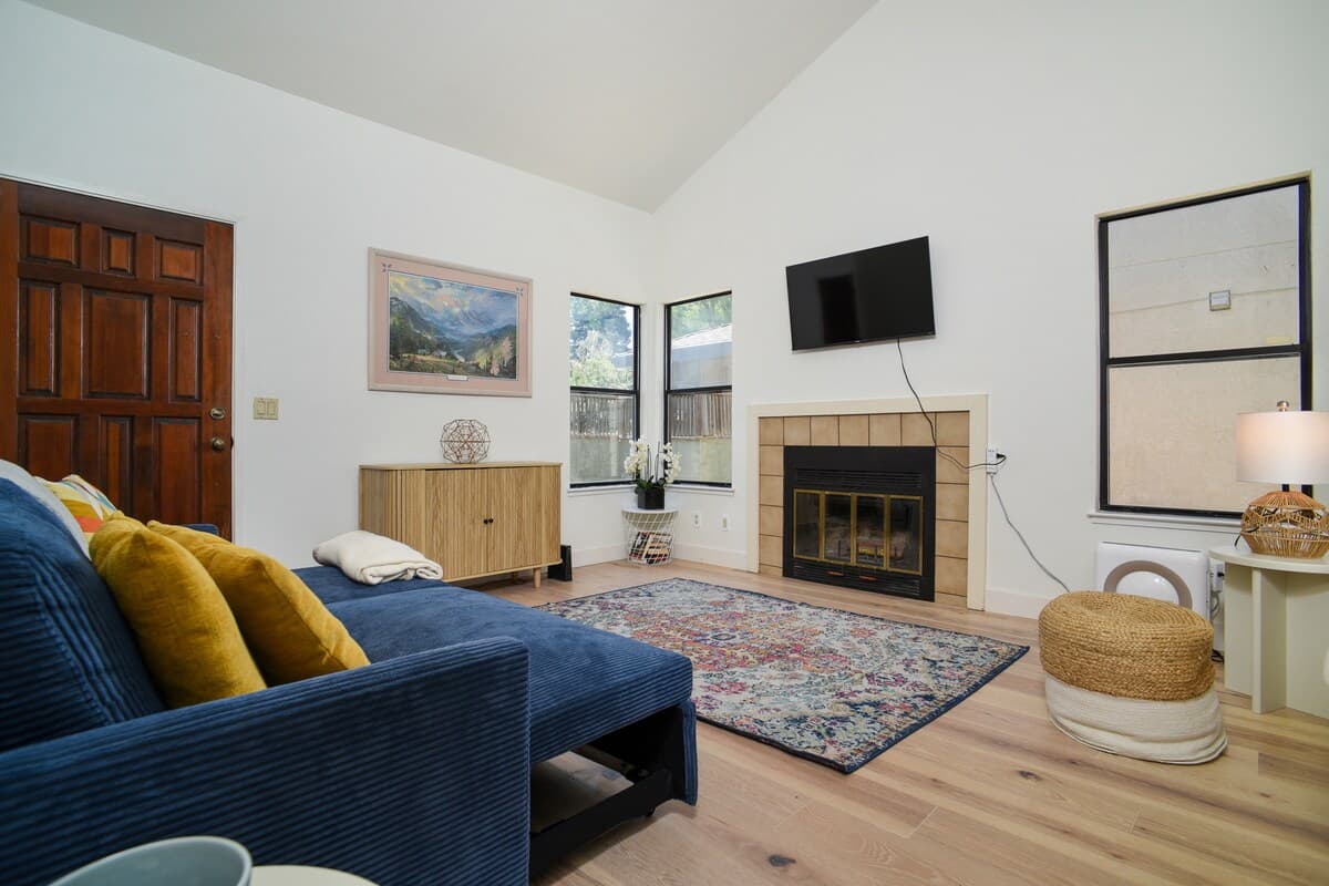 Stylish Pocket-Greenhaven Home Near River & Parks - Photo 5