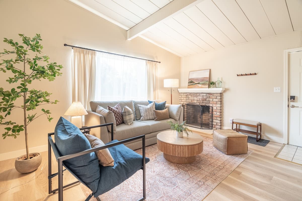 Cozy Palo Alto Townhome Near Stanford & Tech Hubs - Photo 1