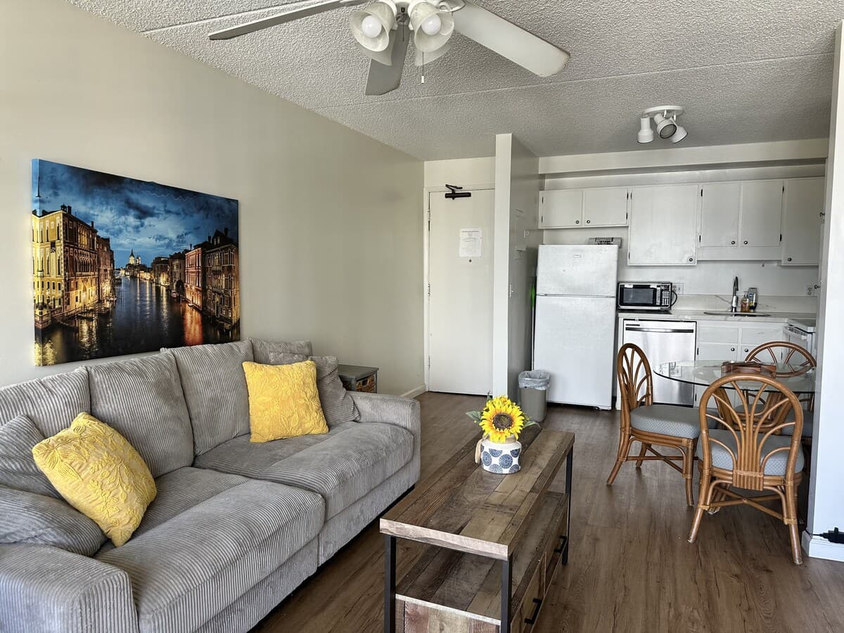 Hotel in Honolulu · ★4.09 · 1 bedroom · 2 beds · 1 private bath - Photo 3