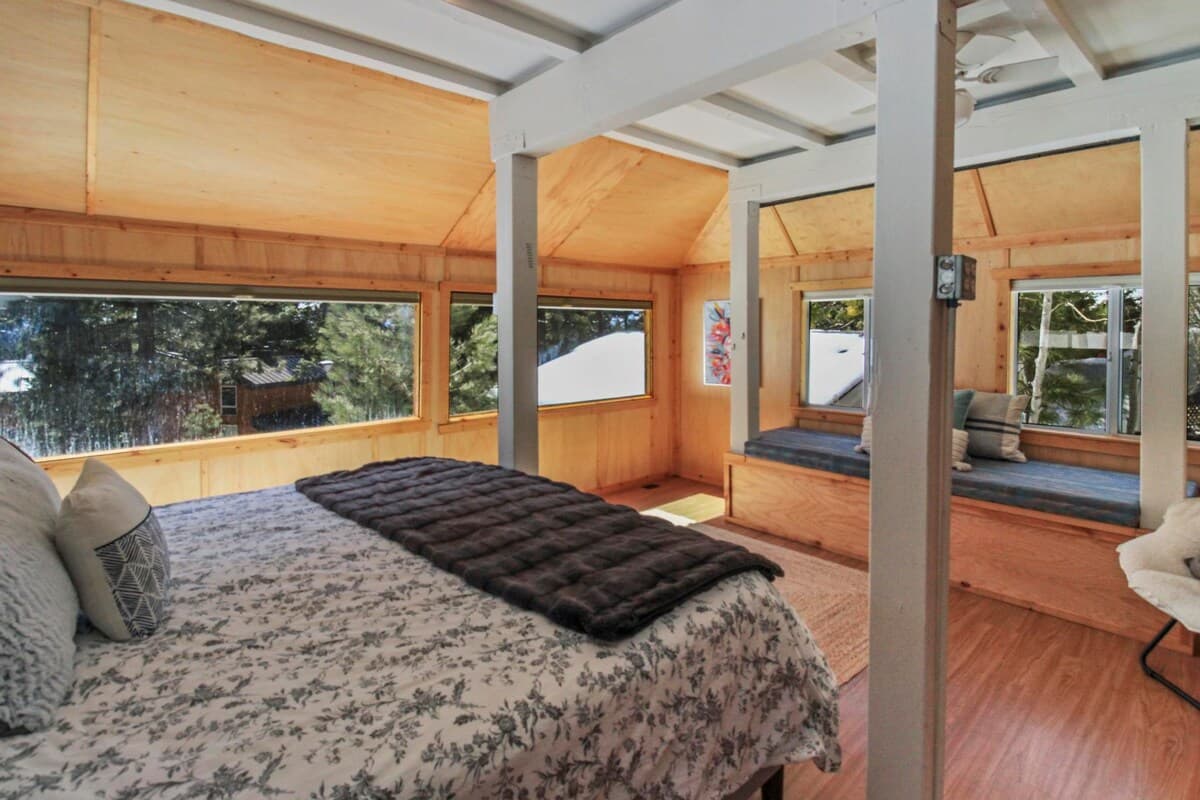 Tahoe Cabin w/ Hot Tub, Game Room & Beach Access - Photo 4
