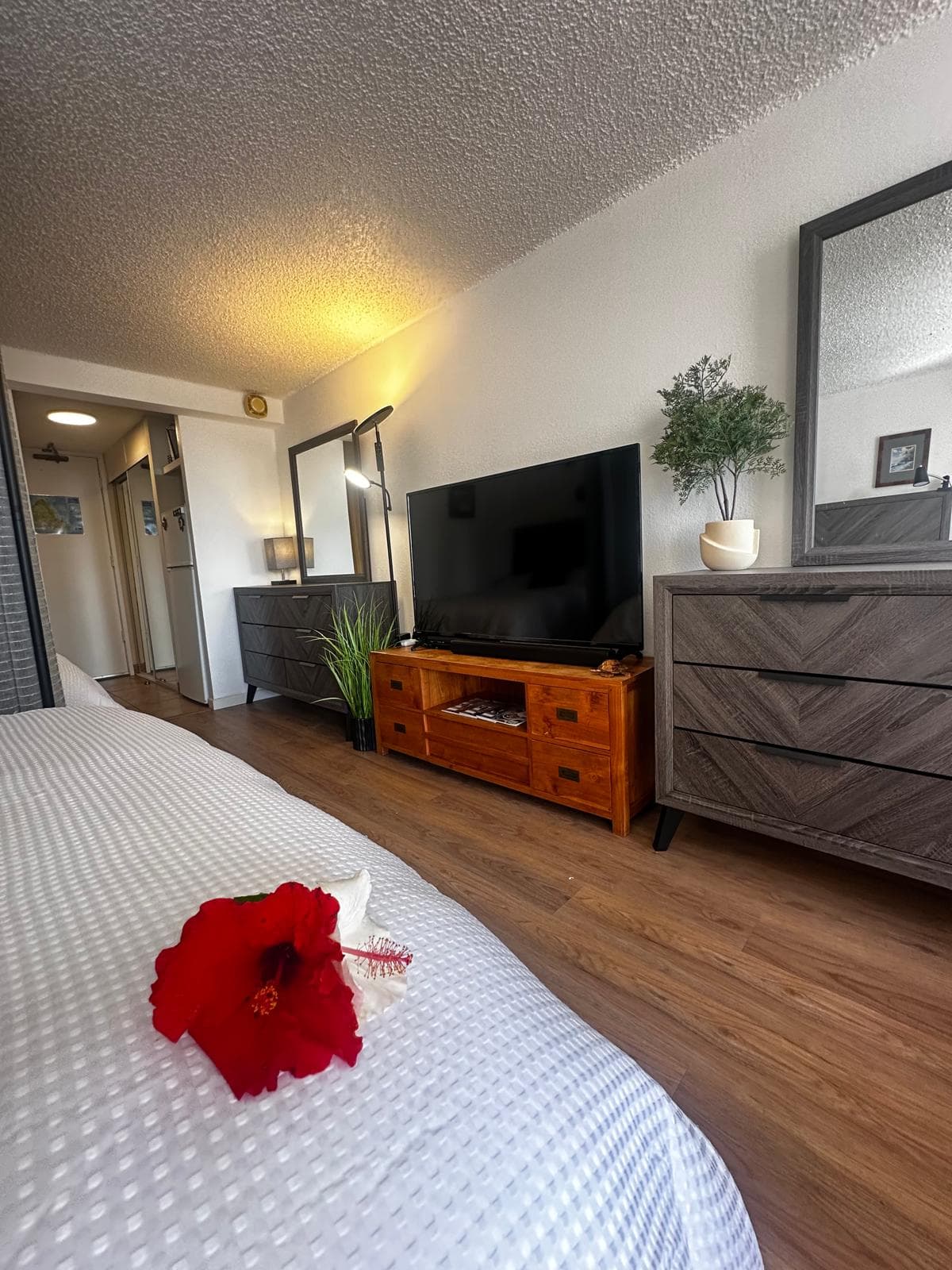 Studio for 4 people w/ Pool Jacuzzi Sauna BBQ - Photo 3