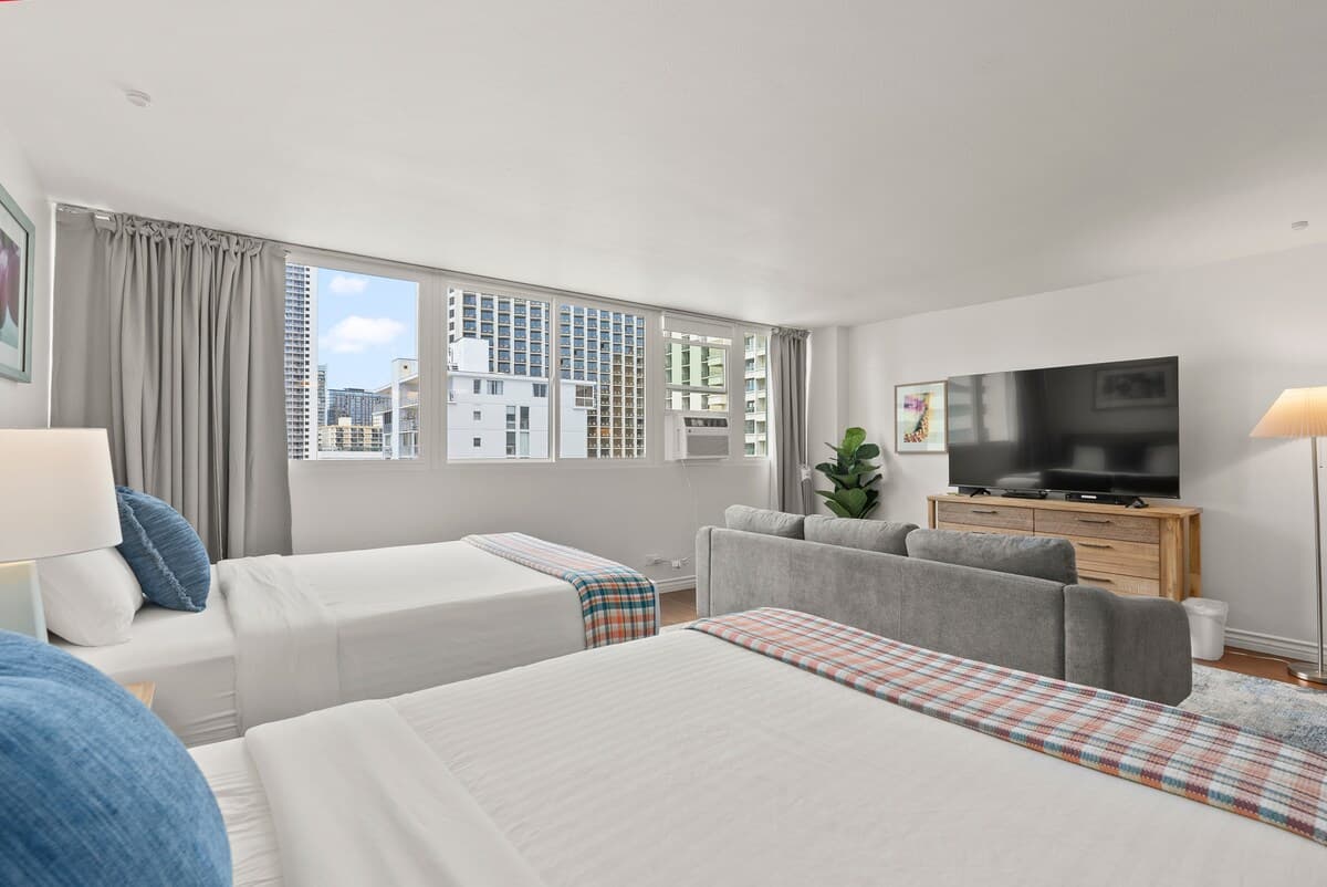 LEGAL Waikiki Studio-Steps to Beach, Full Kitchen - Photo 5