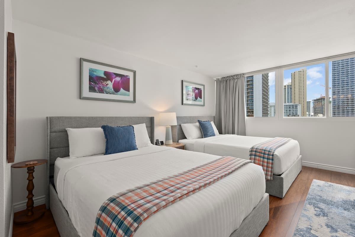 LEGAL Waikiki Studio-Steps to Beach, Full Kitchen - Photo 3