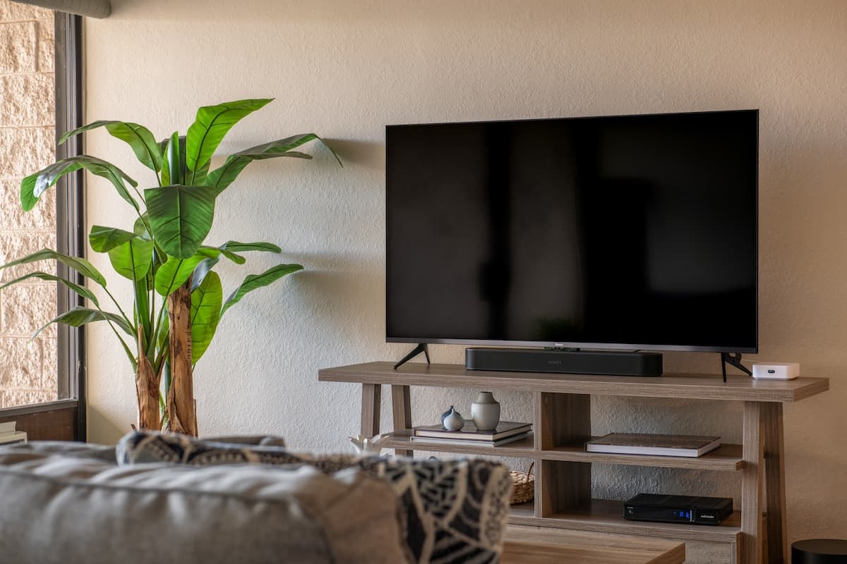 Condo in Kihei · ★5.0 · 1 bedroom · 2 beds · 1 private bath - Photo 2