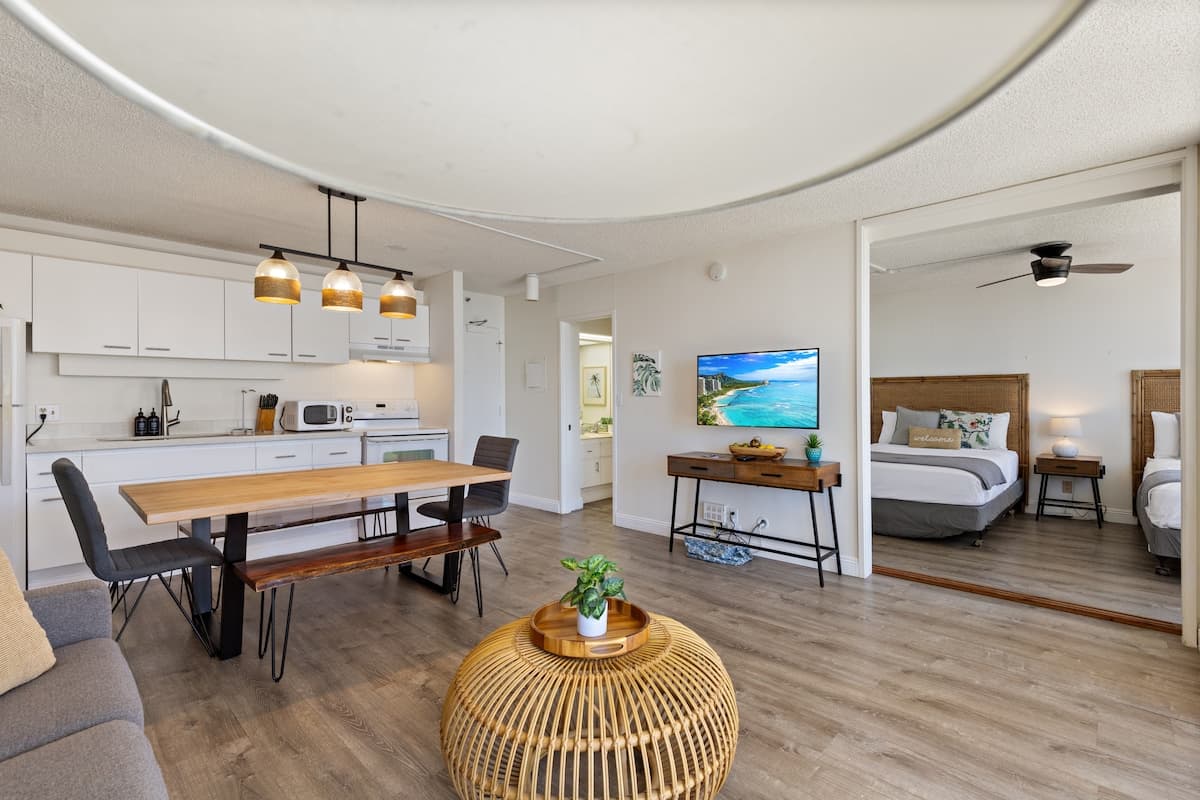 Hotel in Honolulu · ★4.69 · 1 bedroom · 3 beds · 1 private bath - Photo 3