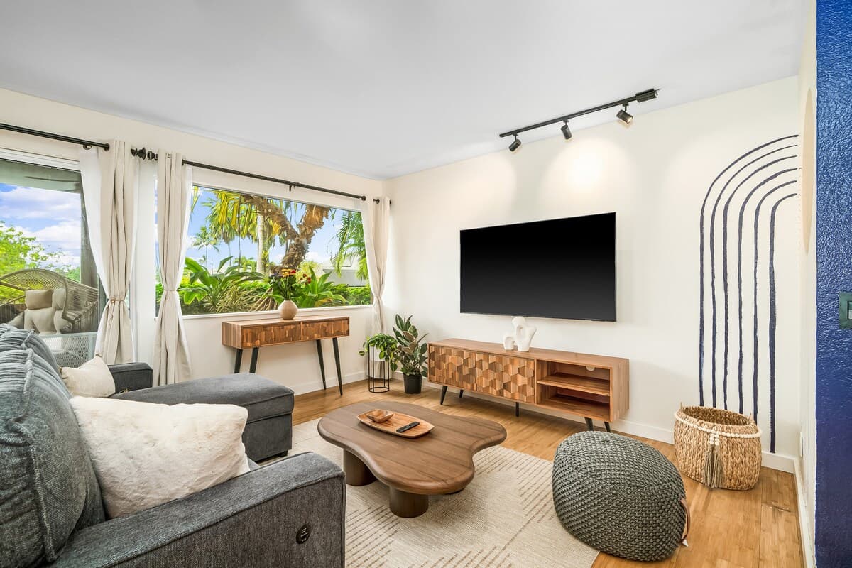 Home in Princeville · ★4.93 · 1 bedroom · 2 beds · 1 private bath - Photo 4