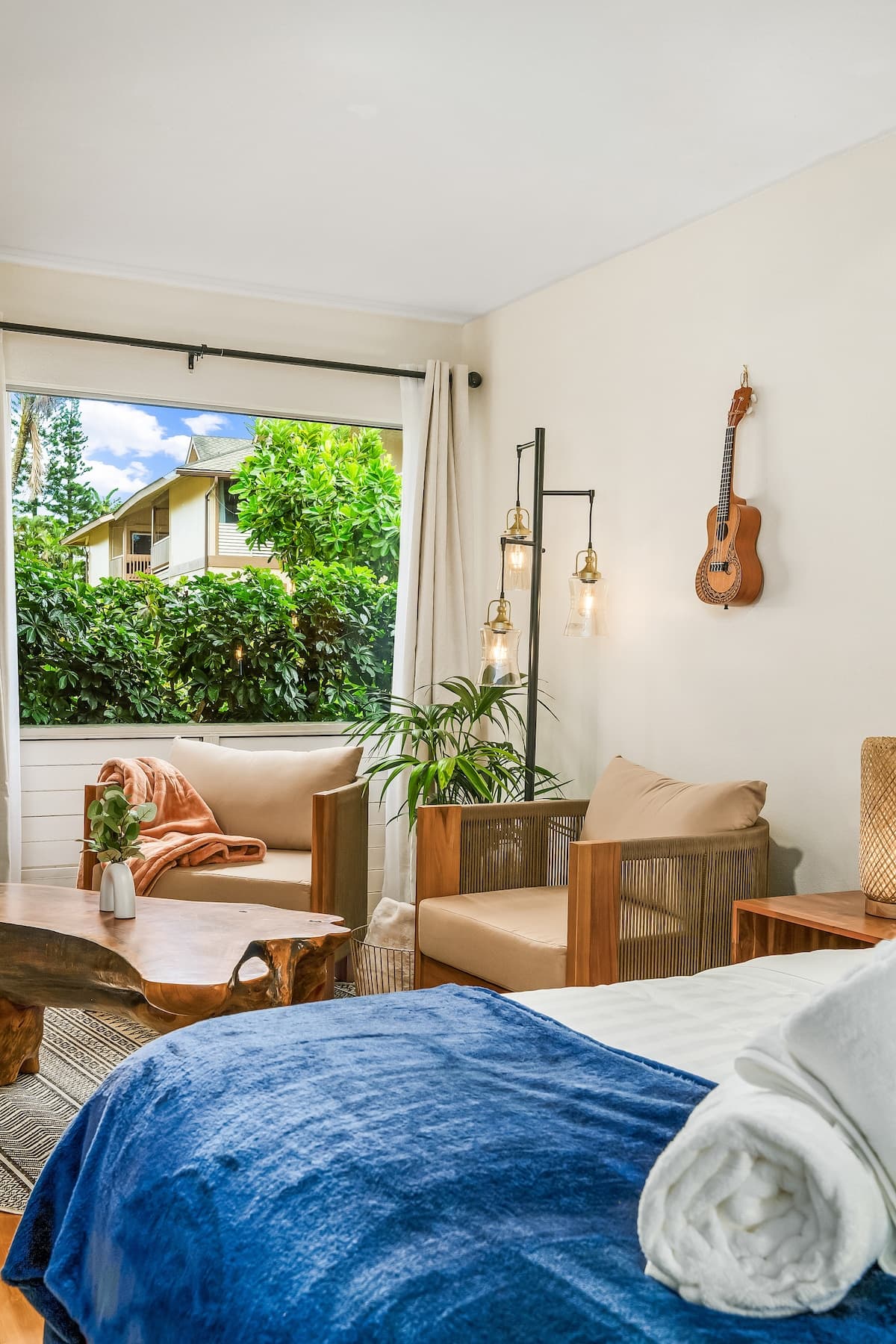 Home in Princeville · ★4.92 · 1 bedroom · 1 bed · 1 bath - Photo 3