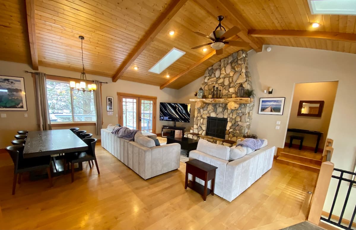 Luxury 6BR Near Heavenly, Hot Tub, Game Room - Photo 3