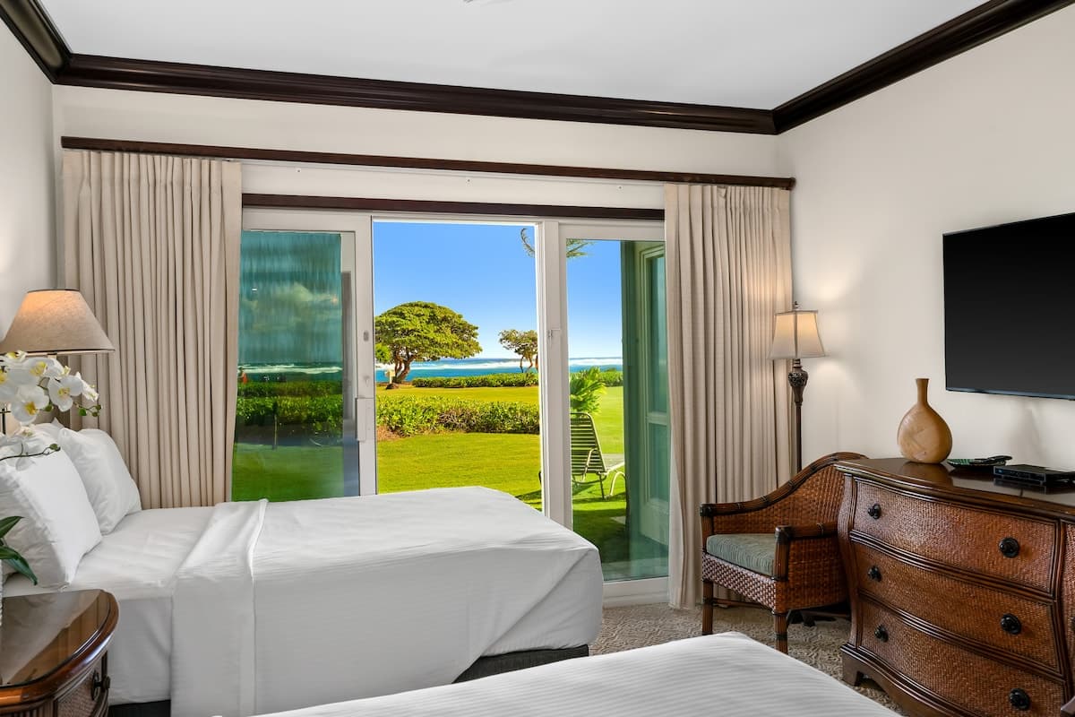 Condo in Kapaa · ★4.98 · 2 bedrooms · 4 beds · 3 private baths - Photo 2