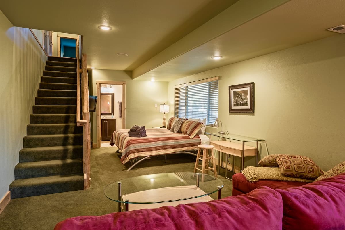 5BR Mountain Retreat with Hot Tub & Fenced Yard - Photo 5