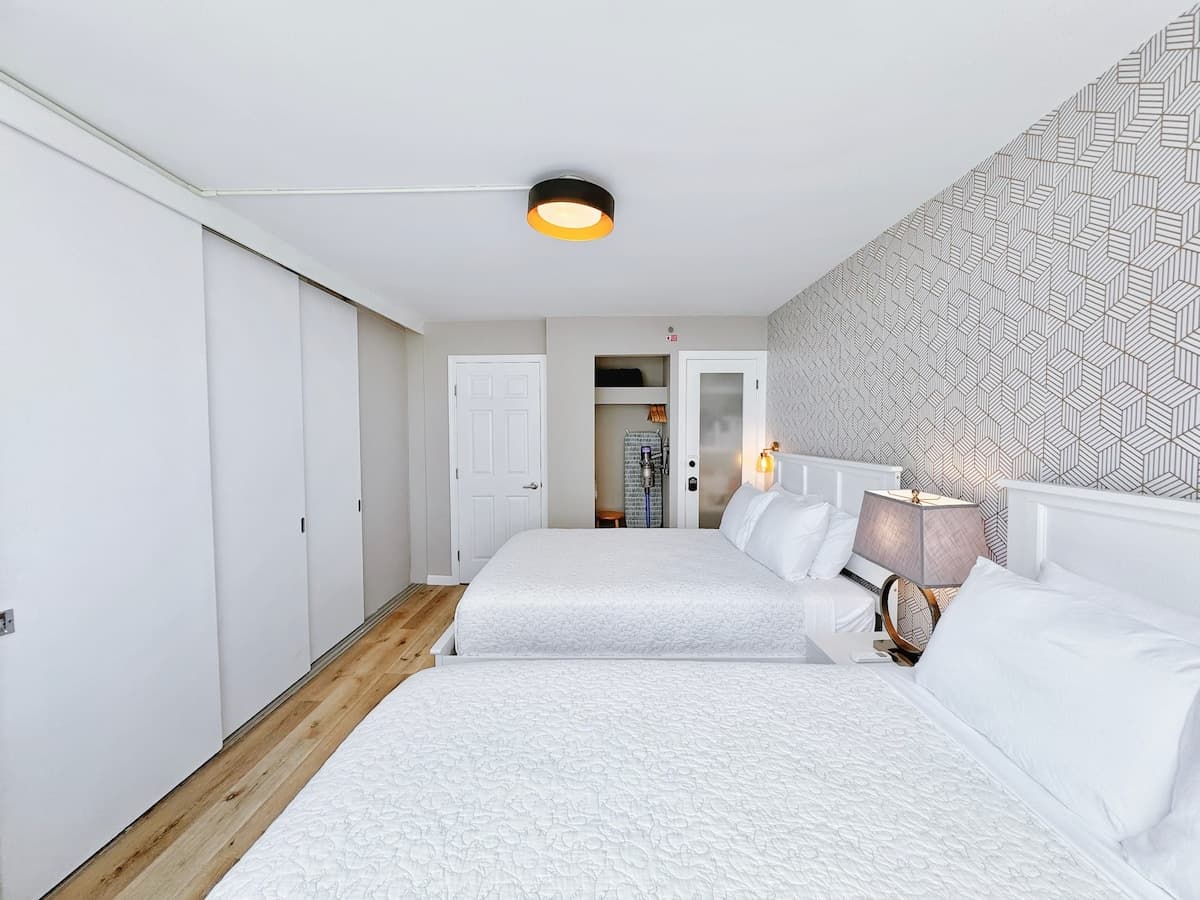 30FL-Upscale Chic Ocean View 1BR w/Free Parking! - Photo 1