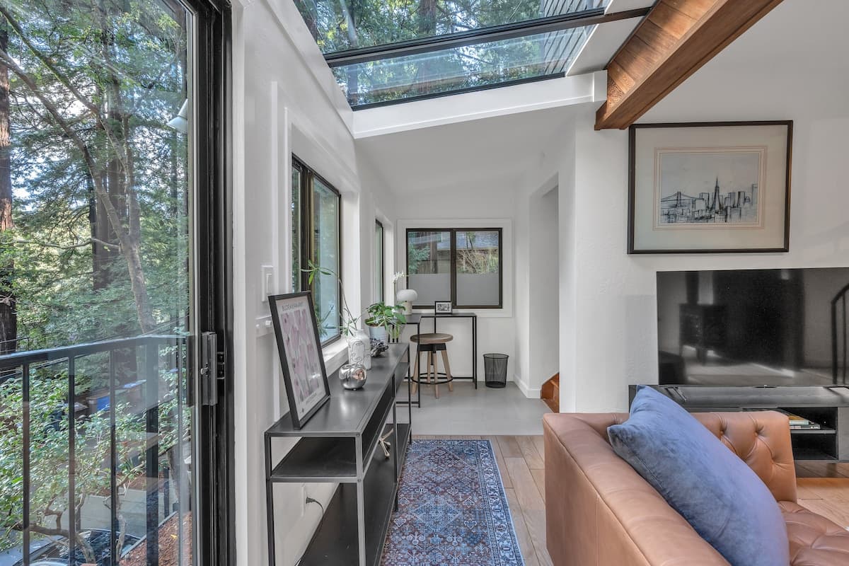 Hillside Mill Valley Home with Endless Views - Photo 5