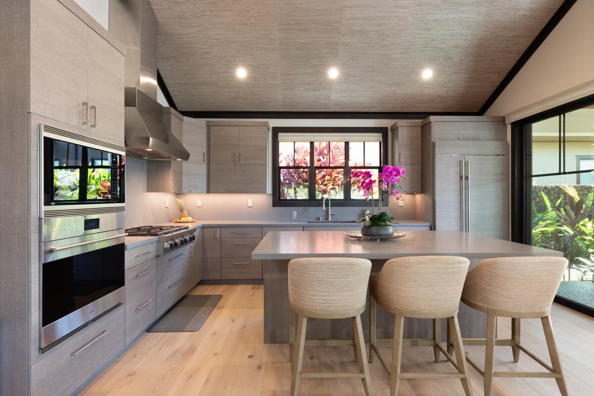 Home in Waimea · ★4.8 · 4 bedrooms · 4 beds · 4.5 baths - Photo 4
