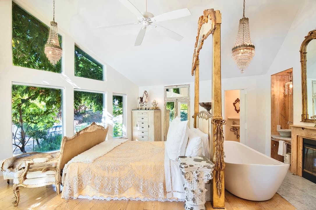 75-Acre Private Estate, Chef's Kitchen, Concierge - Photo 1