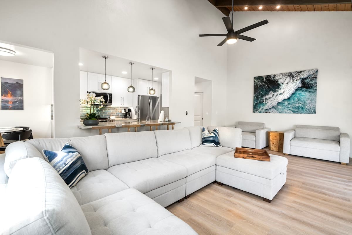 Home in Kailua-Kona · ★5.0 · 3 bedrooms · 7 beds · 2 private baths - Photo 4