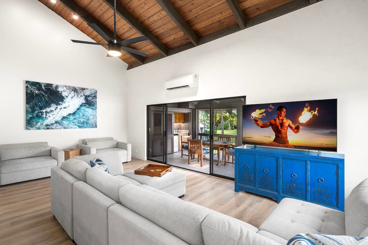Home in Kailua-Kona · ★5.0 · 3 bedrooms · 7 beds · 2 private baths - Photo 1