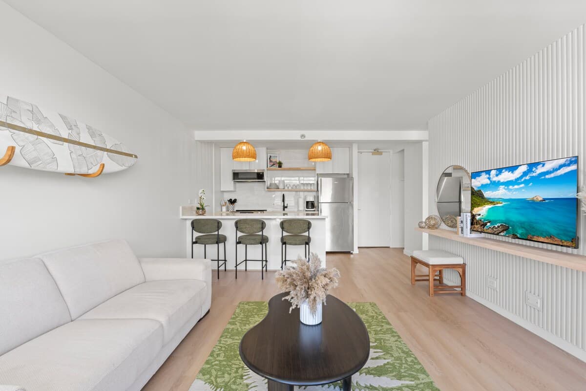 Fully renovated in May 2025/high 36th floor - Photo 5
