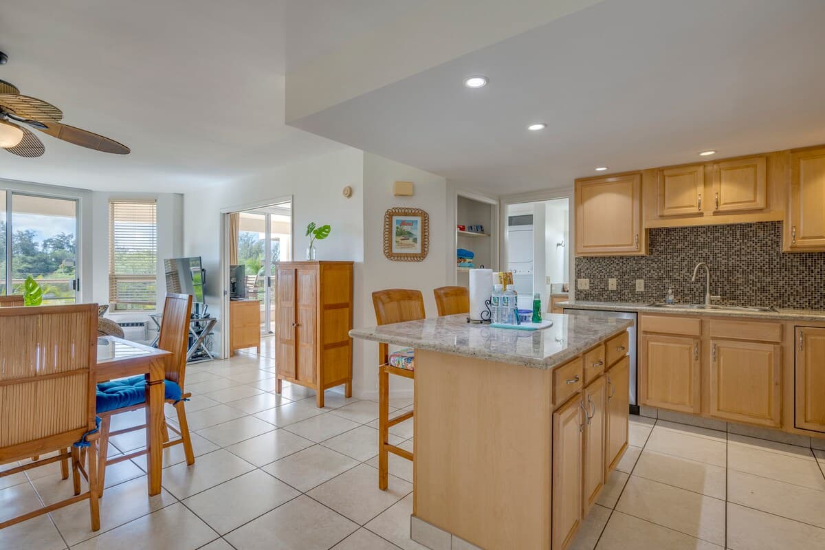Condo in Kihei · ★4.79 · 2 bedrooms · 3 beds · 2 private baths - Photo 2