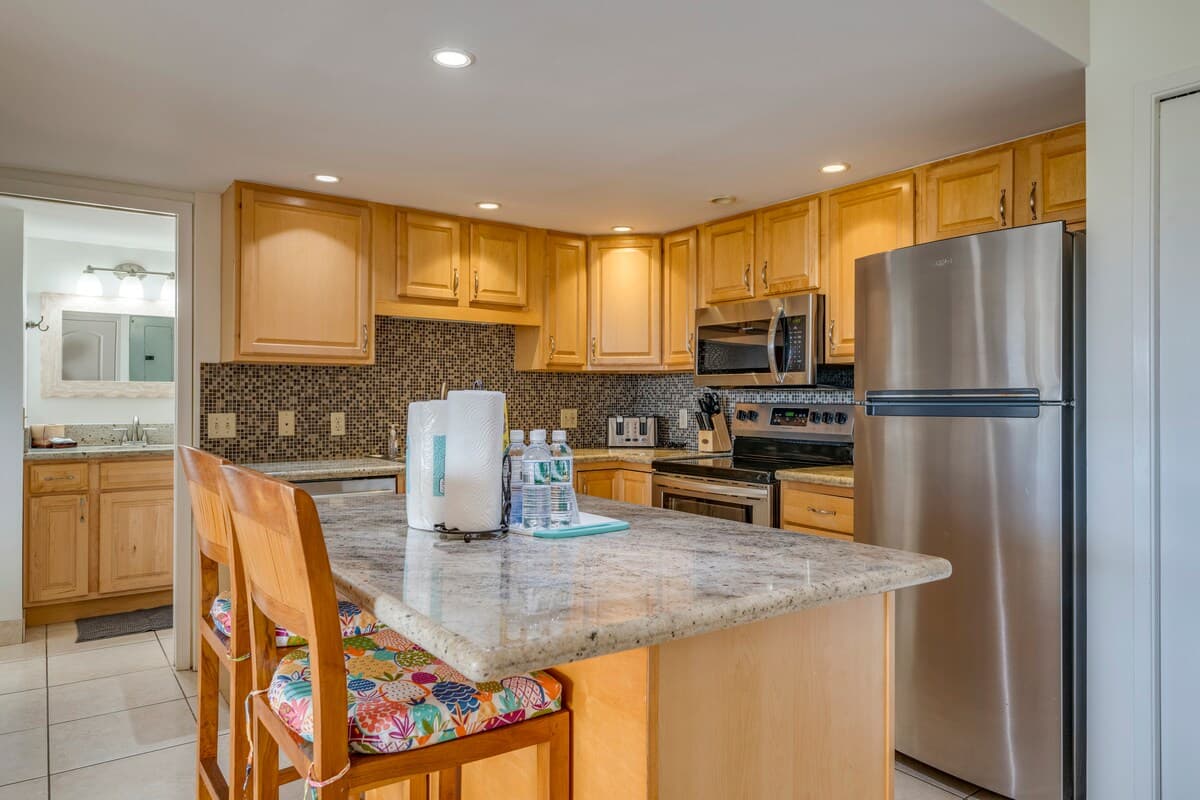 Condo in Kihei · ★4.79 · 2 bedrooms · 3 beds · 2 private baths - Photo 4