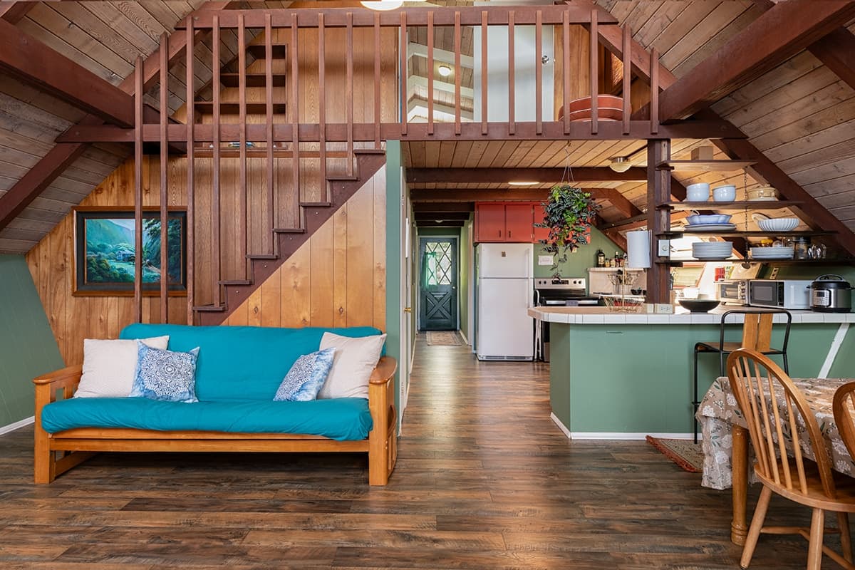 Charming farmhouse with huge oceanview patio lanai - Photo 1
