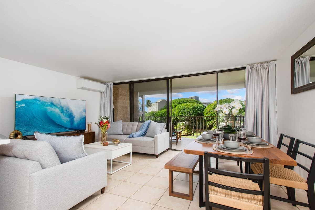 Condo in Kihei · ★4.86 · 2 bedrooms · 4 beds · 2 baths - Photo 4