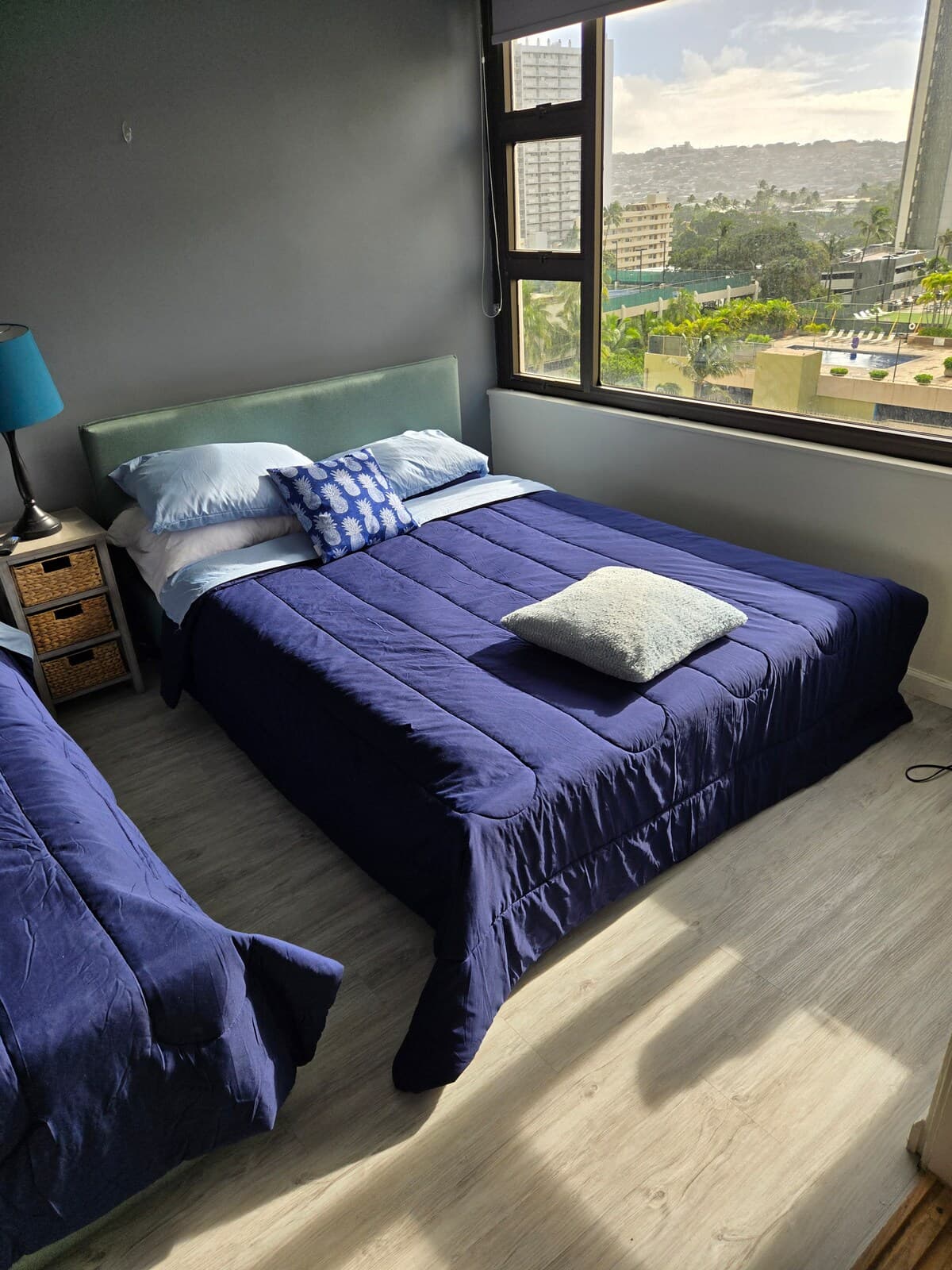 Condo in Honolulu · ★4.86 · 1 bedroom · 3 beds · 1 private bath - Photo 1