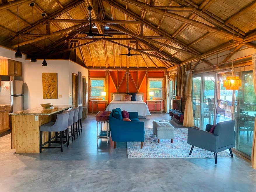 Home in Pahoa · ★4.95 · 3 bedrooms · 3 beds · 3 private baths - Photo 2