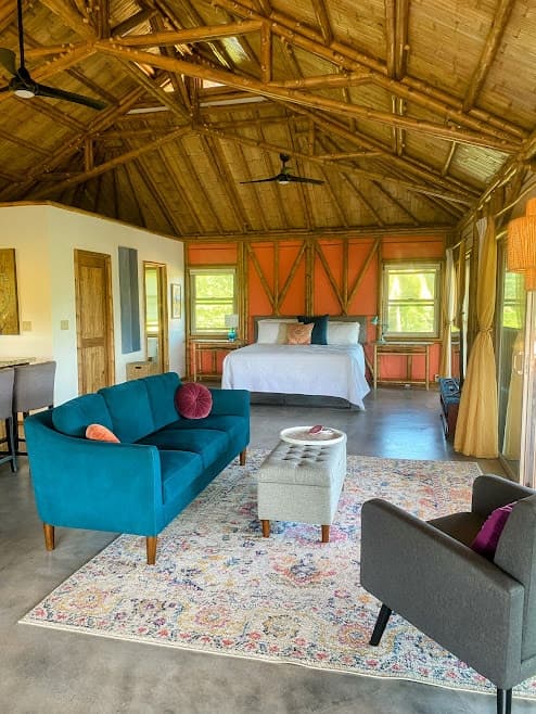 Home in Pahoa · ★4.95 · 3 bedrooms · 3 beds · 3 private baths - Photo 4
