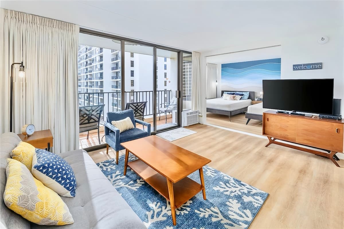 15FL-Cozy Waikiki Banyan 1BR w/Free Parking~ - Photo 4