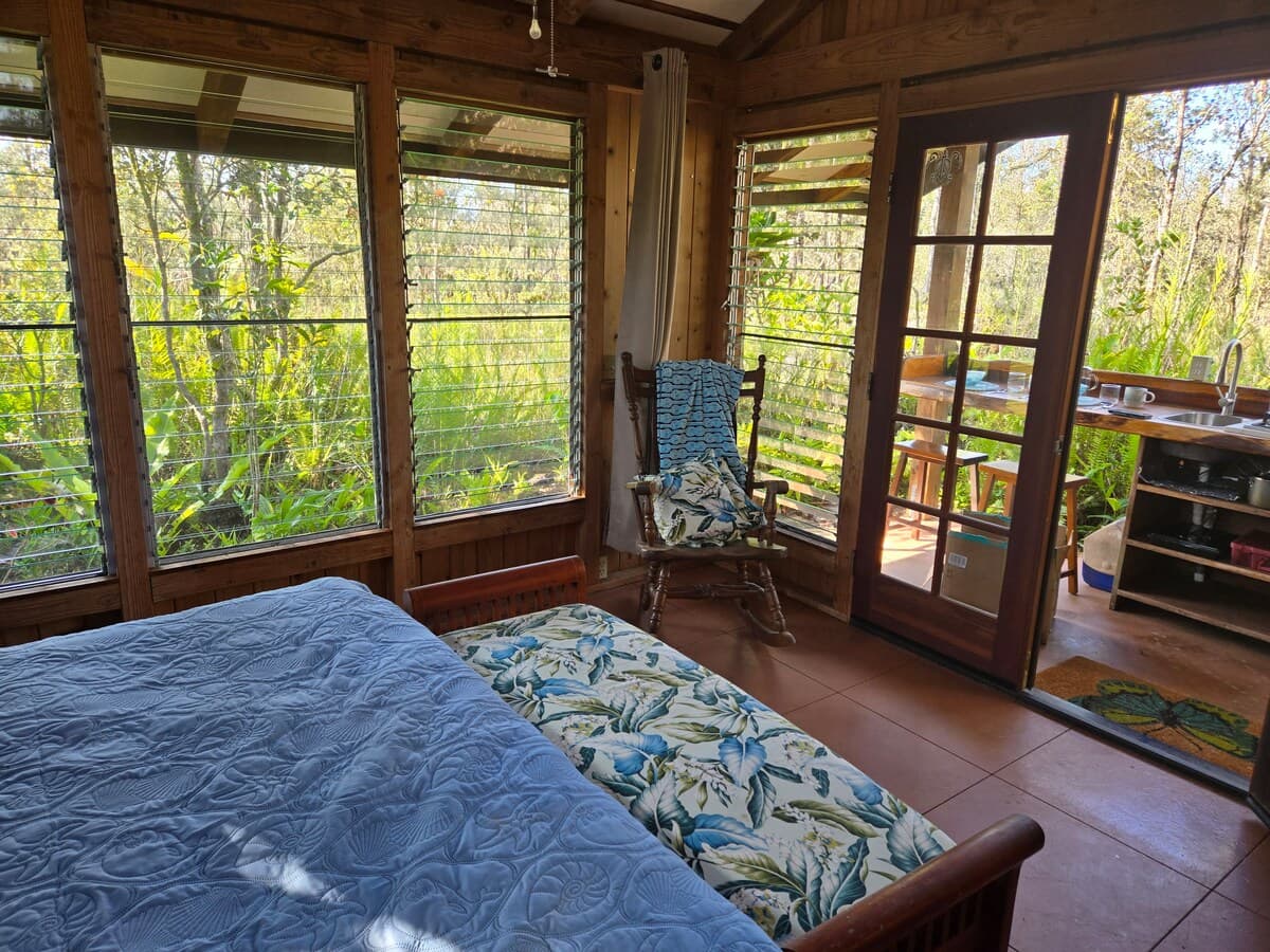 Cabin in Pahoa · ★5.0 · 1 bedroom · 1 bed · 1 private bath - Photo 3