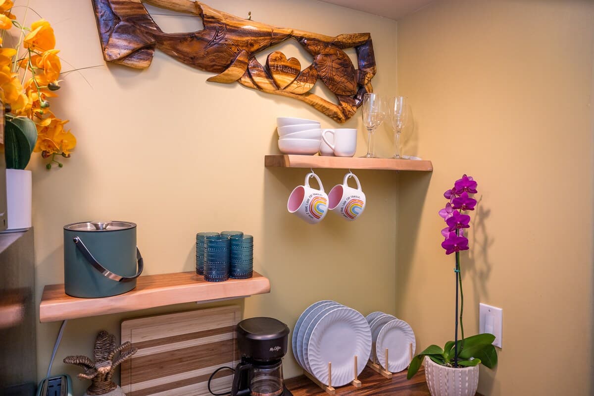 Condo in Princeville · ★4.83 · 1 bedroom · 2 beds · 1 private bath - Photo 5