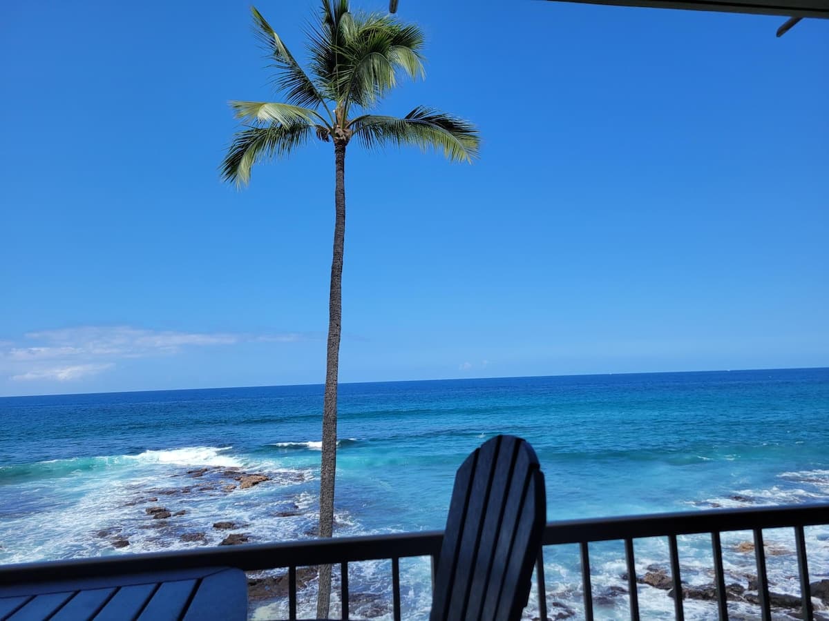 Condo in Kailua-Kona · ★5.0 · 1 bedroom · 2 beds · 1 bath - Photo 1