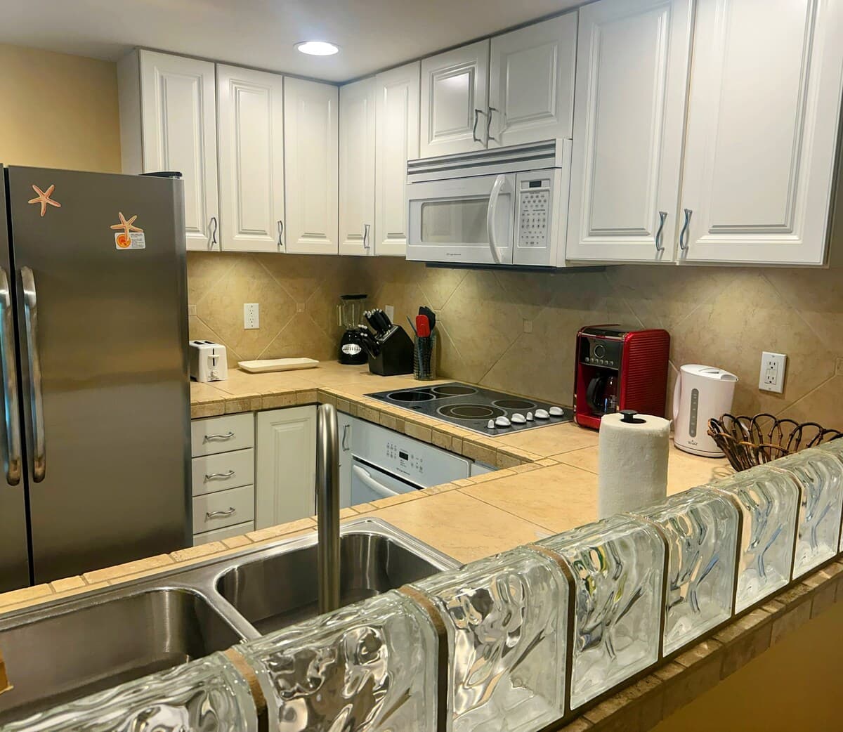 Condo in Wailuku · ★4.73 · 1 bedroom · 1 bed · 1 bath - Photo 5