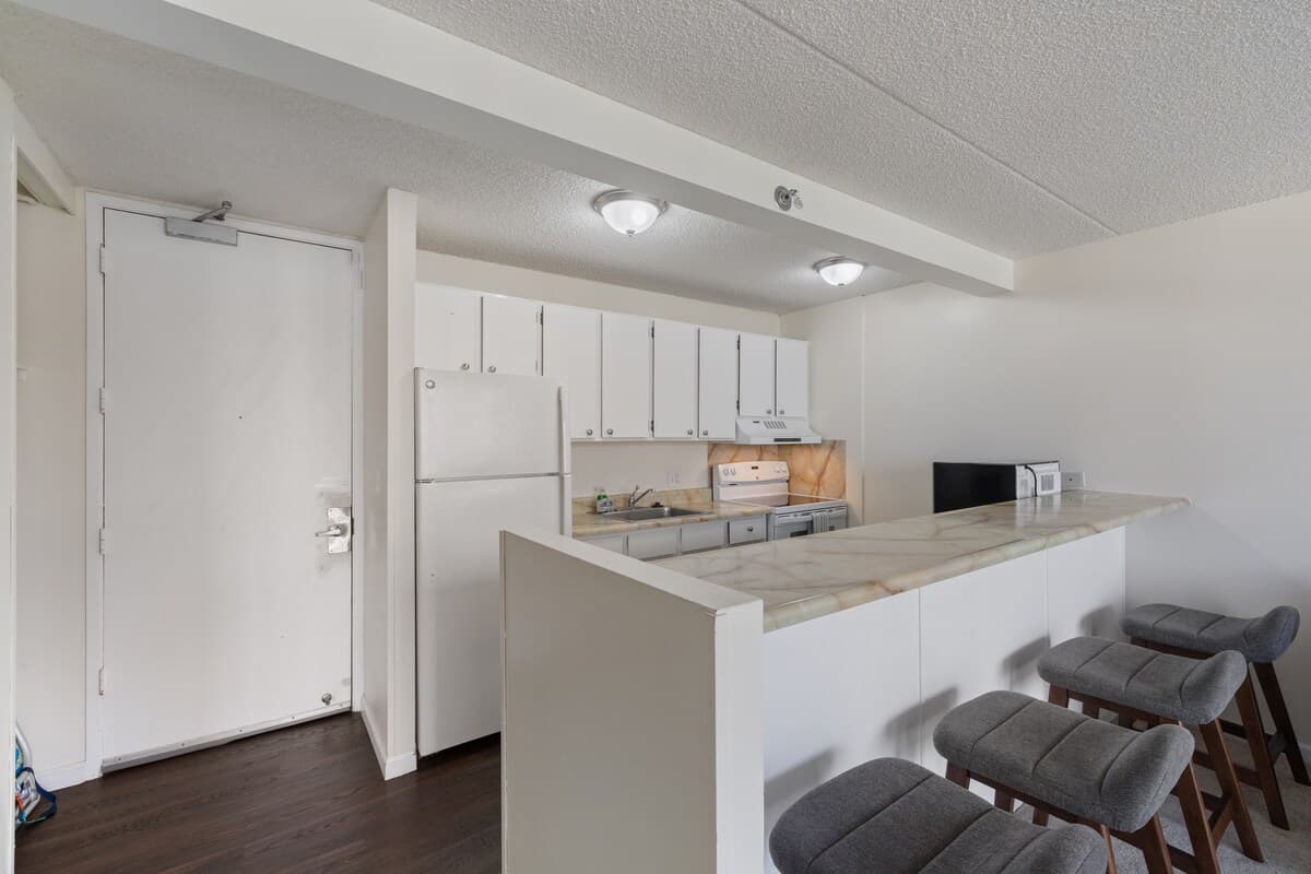Hotel in Honolulu · ★4.75 · 1 bedroom · 1 bed · 1 private bath - Photo 4