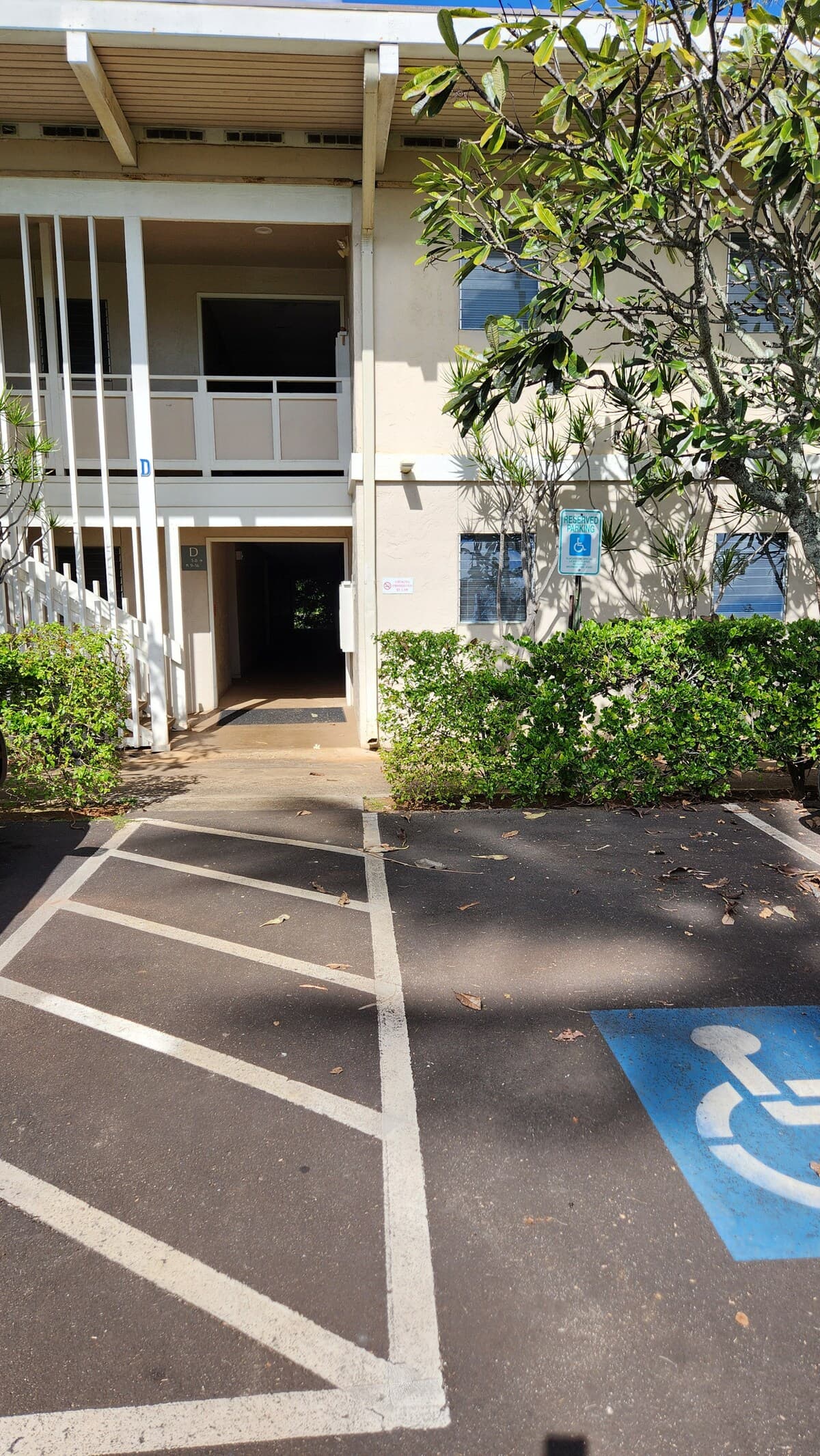 Newly renovated Coconut Coast 1BR condo w/ A/C - Photo 1