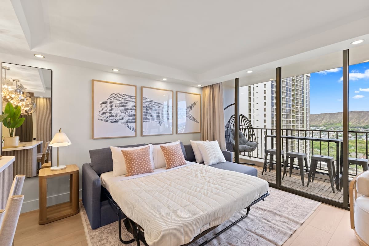 27F-Diamond Head & Ocean-View 1BR Condo w/Parking - Photo 3