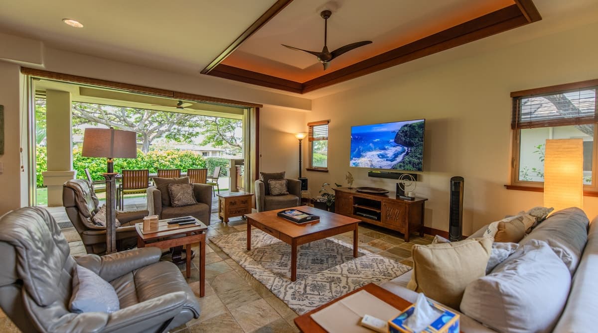 Home in Waimea · ★5.0 · 3 bedrooms · 3 beds · 3.5 baths - Photo 3