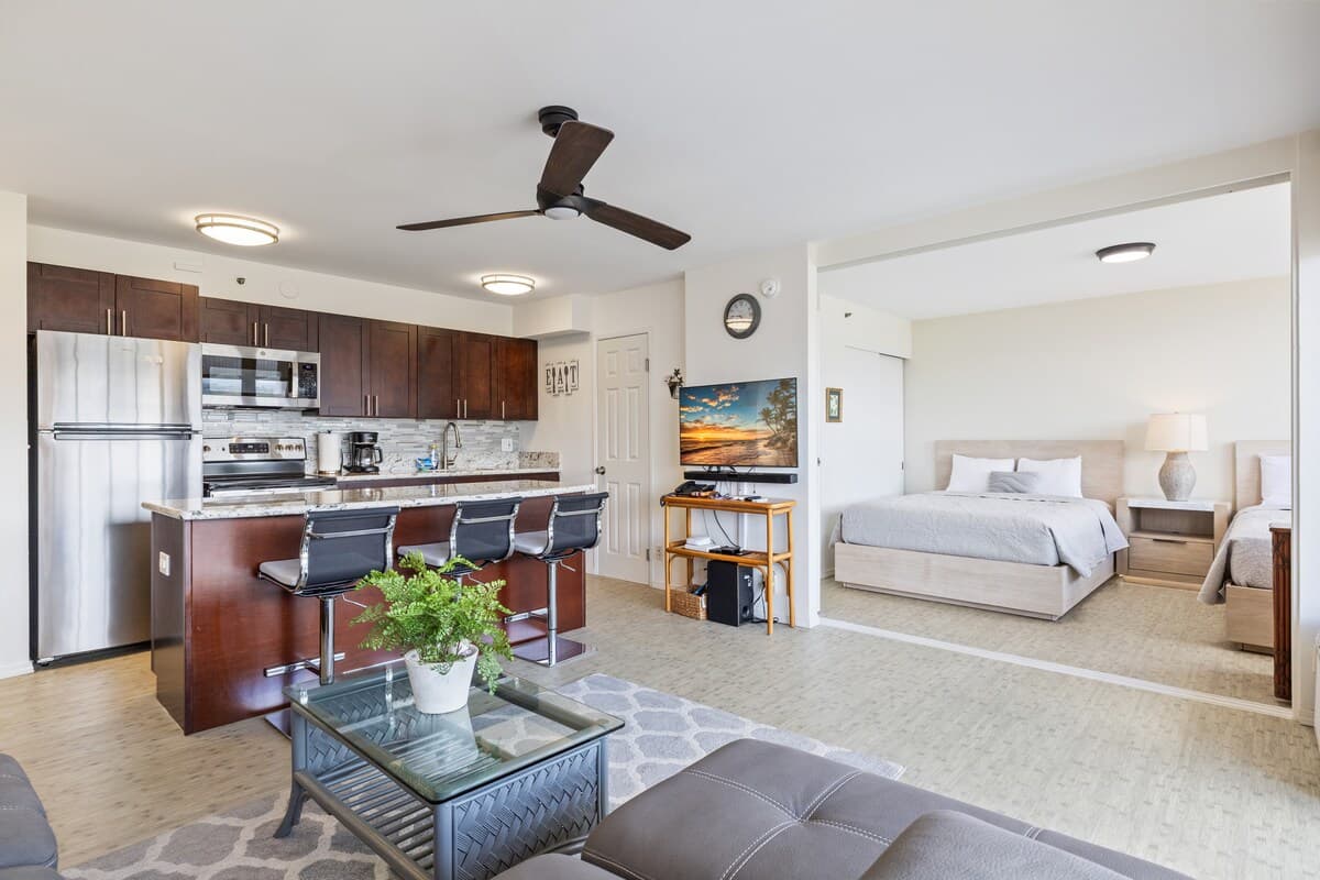 Hotel in Honolulu · ★4.7 · 1 bedroom · 3 beds · 1 private bath - Photo 5