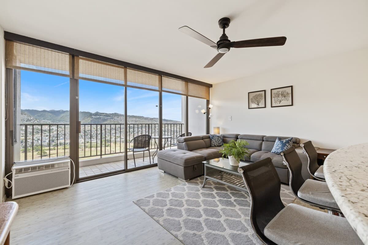 Hotel in Honolulu · ★4.7 · 1 bedroom · 3 beds · 1 private bath - Photo 4