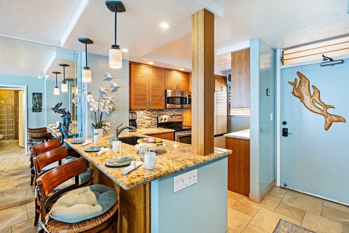 Boldly Oceanfront. Royal Mauian 2-Bedroom Retreat - Photo 5