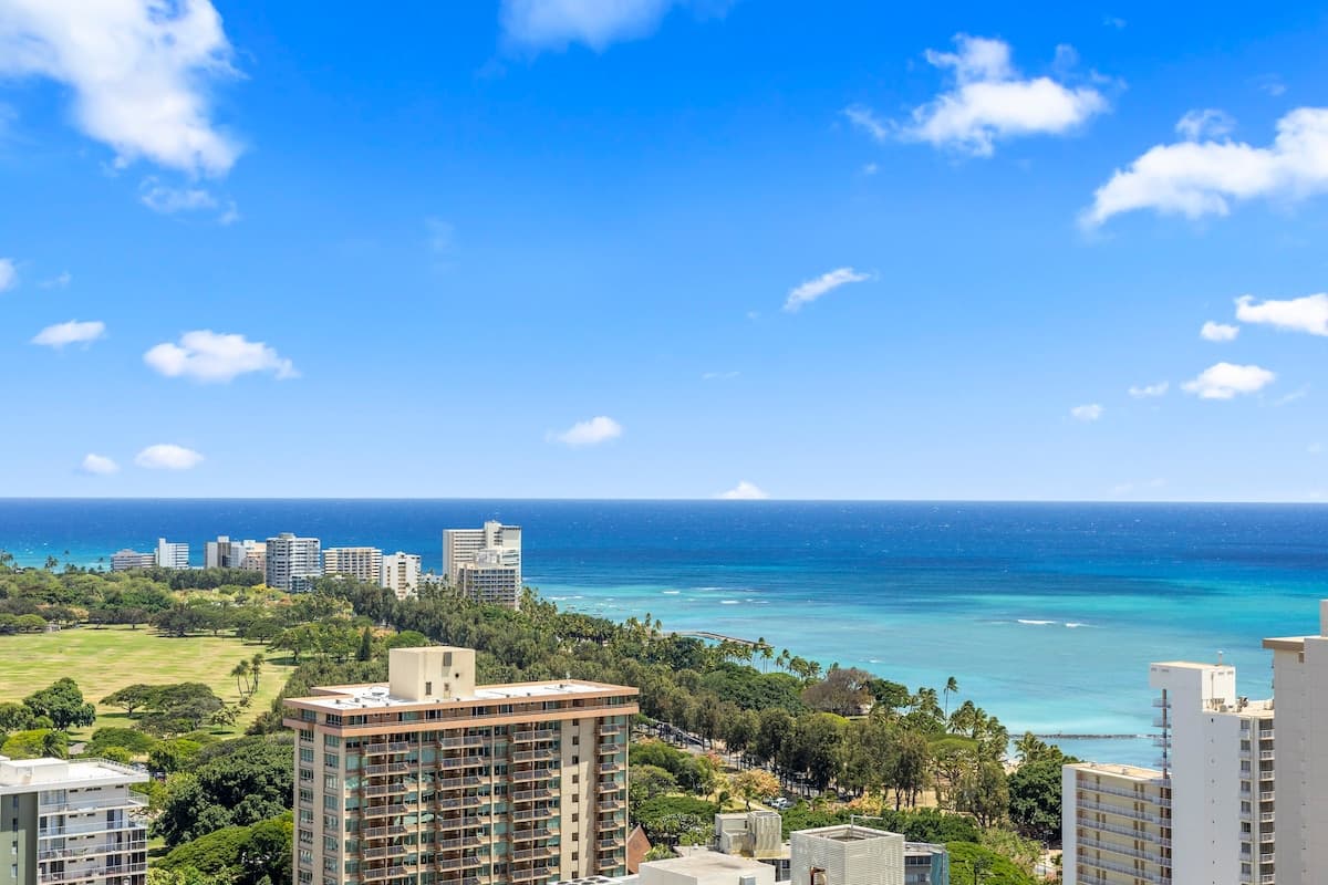 33FL-DiamondHD & Ocean View-Upscale-1BR w/Parking - Photo 5