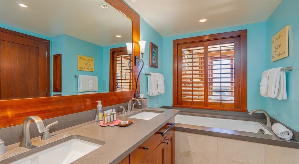 Condo in Kapolei · ★5.0 · 2 bedrooms · 3 beds · 2 private baths - Photo 5