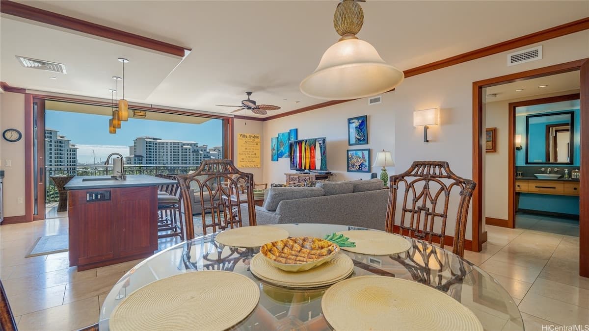 Condo in Kapolei · ★5.0 · 2 bedrooms · 3 beds · 2 private baths - Photo 4