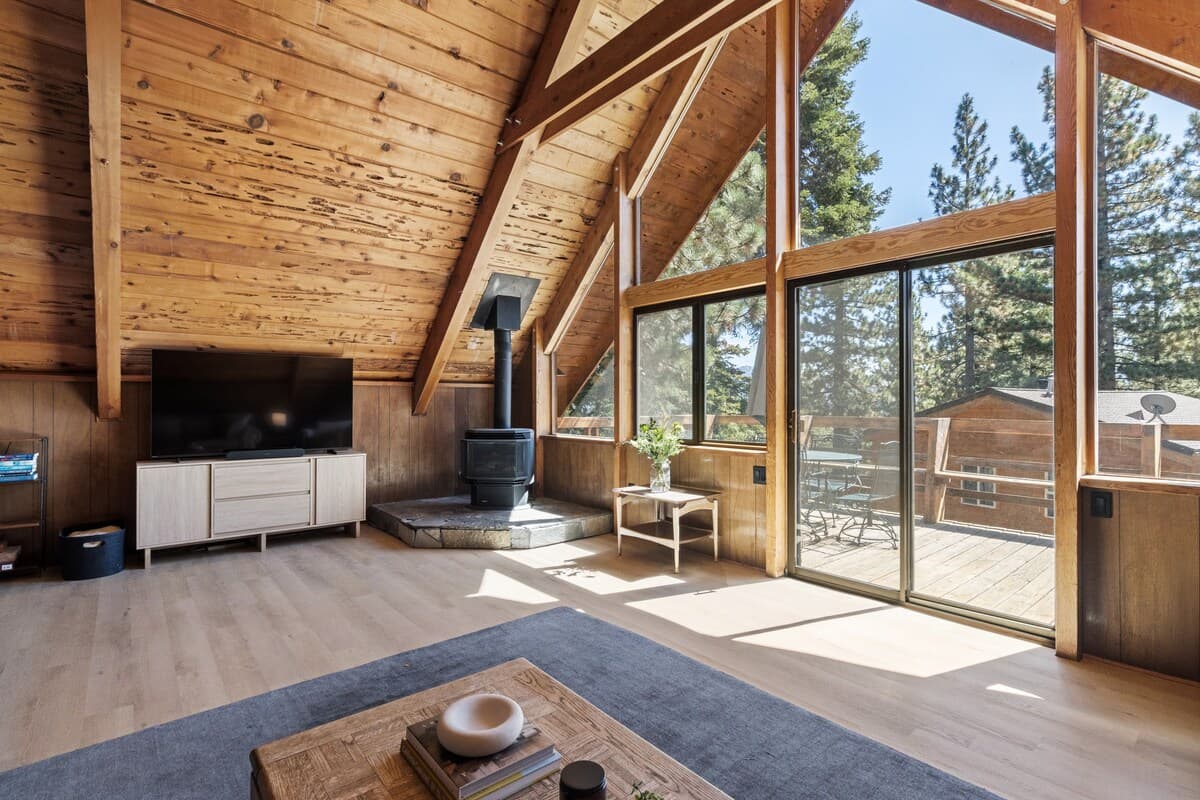 Home in Incline Village · ★4.96 · 4 bedrooms · 5 beds · 2.5 private baths - Photo 4