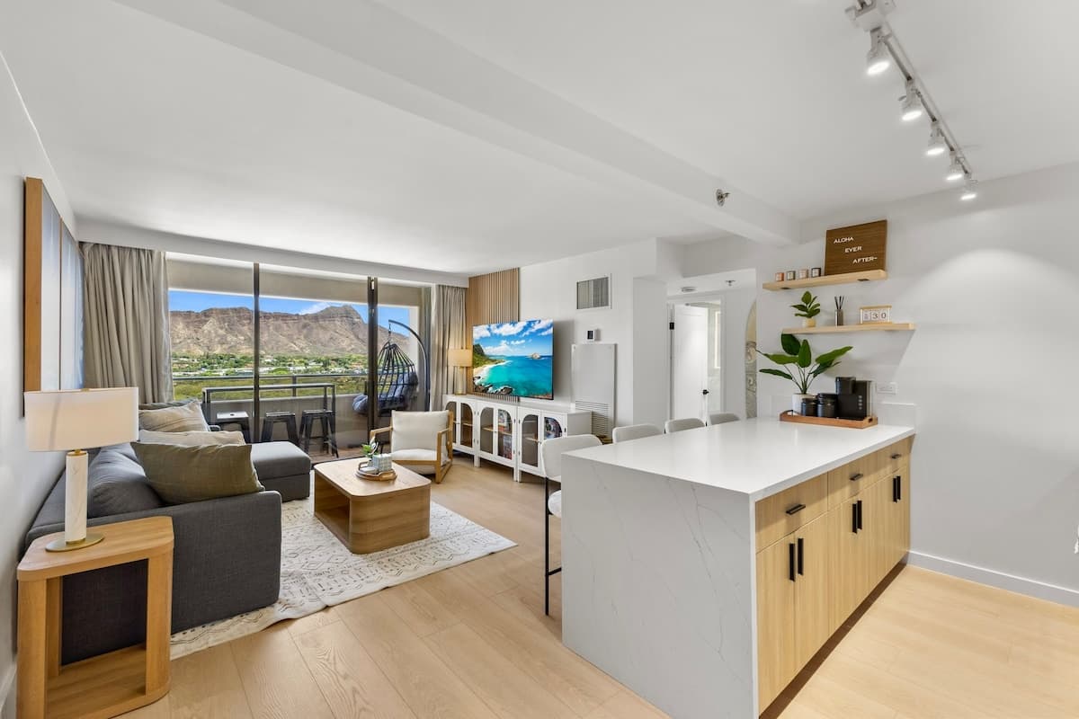 17F-Grand Diamond Head View-2BR-Waikiki w/Parking! - Photo 3