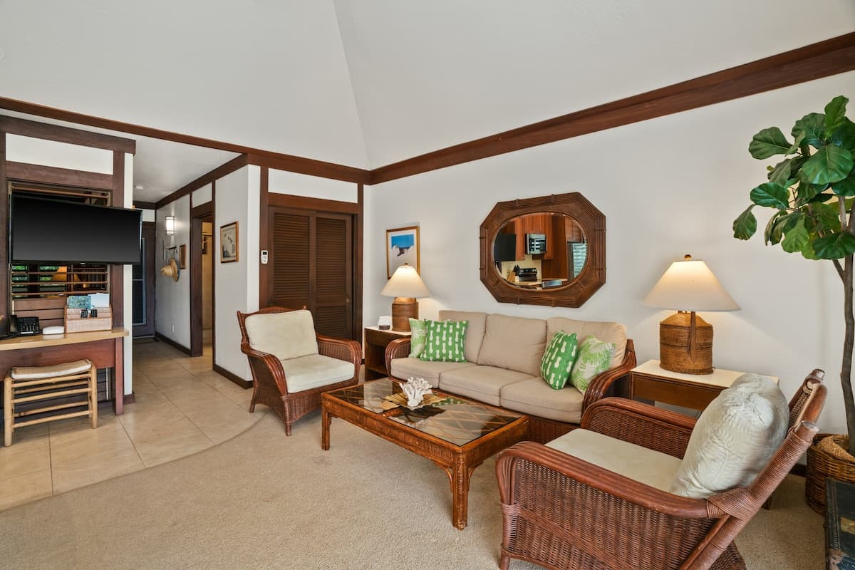 Condo in Koloa · ★4.76 · 1 bedroom · 2 beds · 1 bath - Photo 3