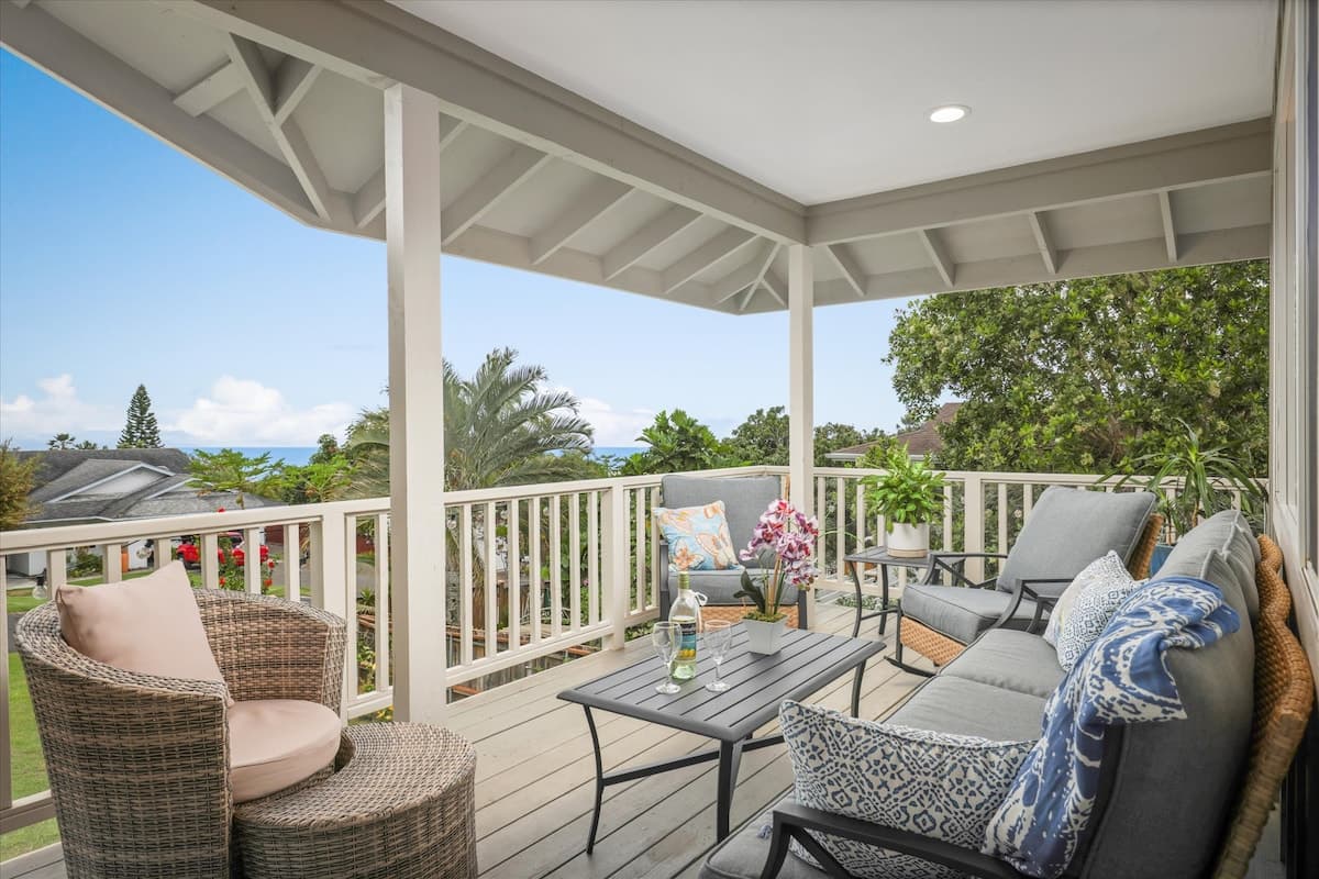 Home in Kailua-Kona · ★5.0 · 3 bedrooms · 4 beds · 2 private baths - Photo 4
